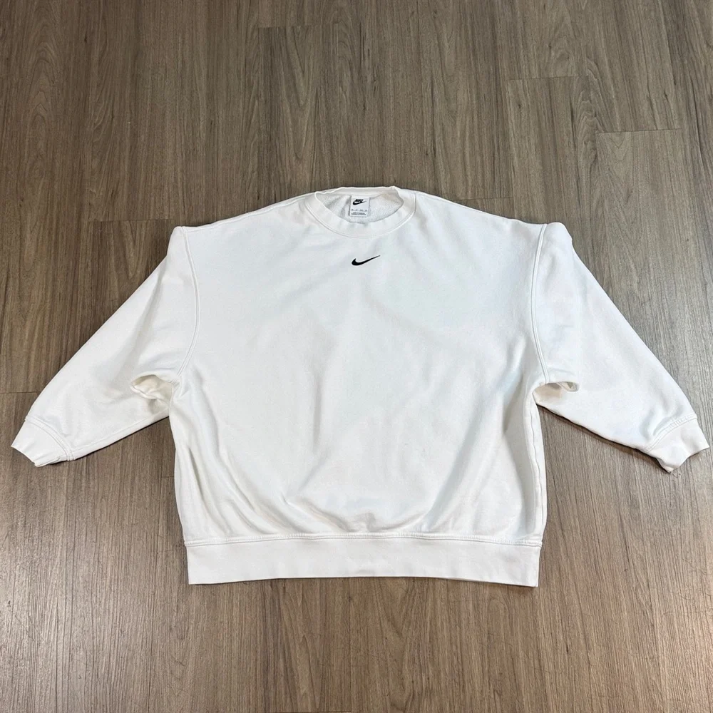 Nike Classic White Crewneck Sweater